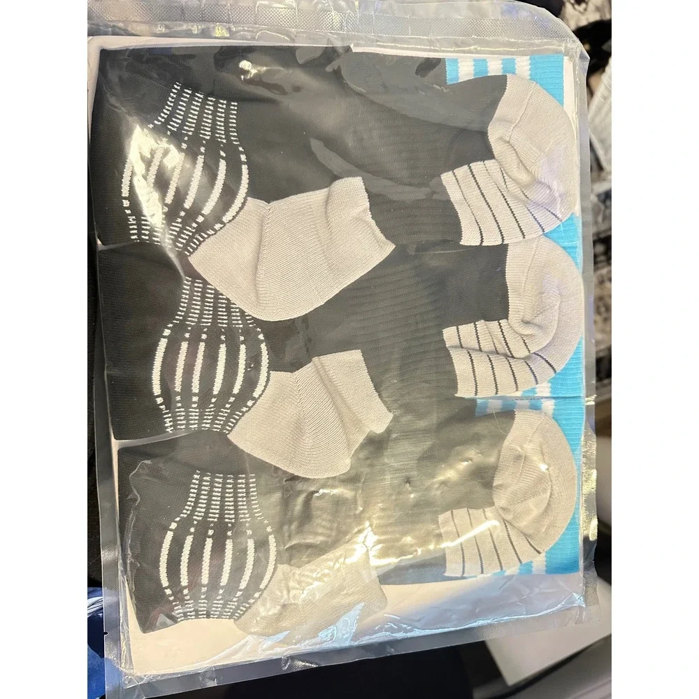 IRAMY Soccer Socks 3‎ Pack Black XL Athletic Sports Crew Grip New - Picture 5 of 6